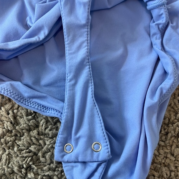 SKIMS Fits Everybody Square neck bodysuit - Picture 4 of 4